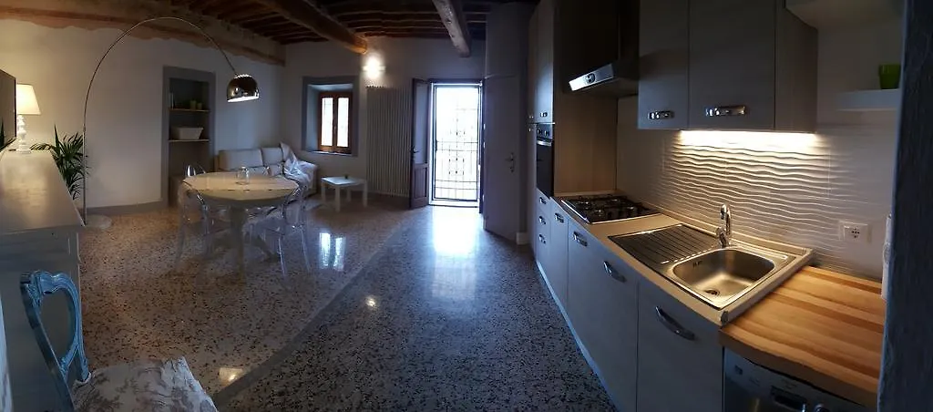 Montevenere 83 Villa Chiusi 0*,  Italy